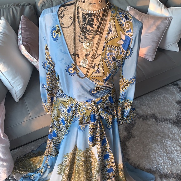 Meghan LA stunning royal print maxi dress! - Picture 3 of 11